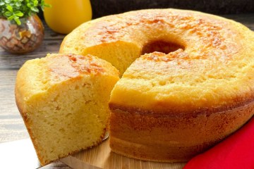 Golden Brazilian cornbread